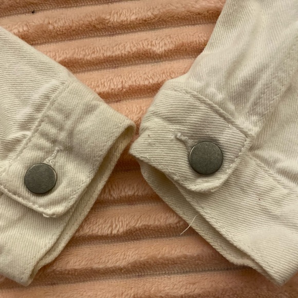 JW Signature Los Angeles Cropped Jean Jacket - Size S - Picture 4 of 10